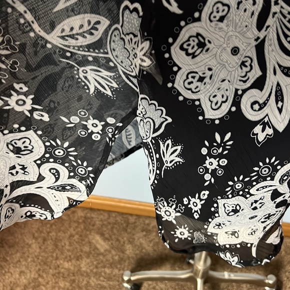 Apostrophe Two piece semi Sheer Blouse/Top size 1X - Picture 5 of 9